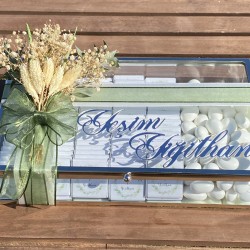 Kız İsteme Çikolatası, Söz-Nişan Çikolatası, Kişiye Özel Tasarım,Cam Kutu (Gümüş) Kız İsteme Çikolatası, Söz-Nişan Çikolatası, Kişiye Özel Tasarım,Cam Kutu (Gümüş)